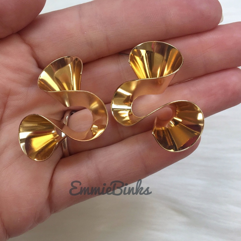 New Revolve Joppie Golden Statement Earrings - Picture 9 of 15